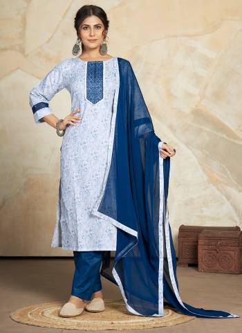 Garb These Beautiful Looking Readymade Suits.These Top And Bottom Are Cotton Blend And Dupatta Are Poly Fabricated.Its Beautified With Disigner Printed With Embroidery Work.