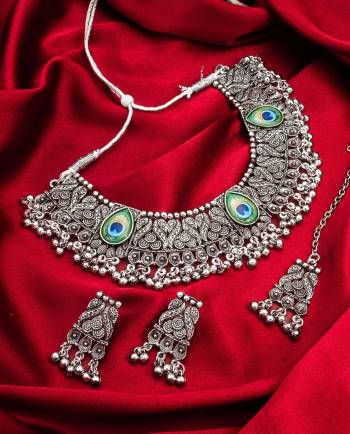 Attrective These Beautifil Oxidised Silver Colored Necklace.These Necklace is Come Alloy Material And Beautified With Artificial Stone And Beads Work.