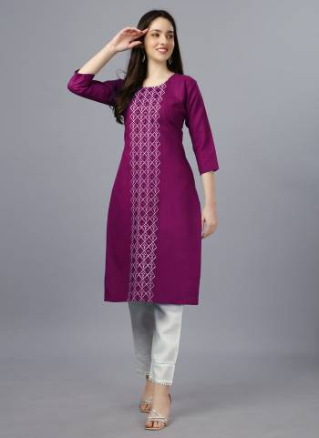 Attrective These Beautiful Looking Readymade Straight Kurti.These Kurti is Fabricated On Cotton Magic Slub.Its Beautified With Designer Embroidery Work .