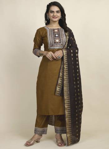 Garb These Beautiful Looking Readymade Suits.These Top And Bottom Are Cotton Slub And Dupatta Are Georgette Fabricated.Its Beautified With Disigner Printed Work.