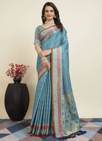 Attrective This Partywear Saree Paired With Blouse.This Saree And Blouse Are Patola Silk Based Fabric With Weaving Jacquard Jari Designer. Buy This Pretty Saree Now.