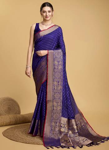 Attrective This Partywear Saree Paired With Blouse.This Saree And Blouse Are Soft Silk Based Fabric With Weaving Jacquard Double Jari Chex Designer. Buy This Pretty Saree Now.