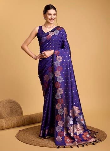 Attrective This Partywear Saree Paired With Blouse.This Saree And Blouse Are Silk Based Fabric With Weaving Jacquard Sona Chandi Jari Designer. Buy This Pretty Saree Now.