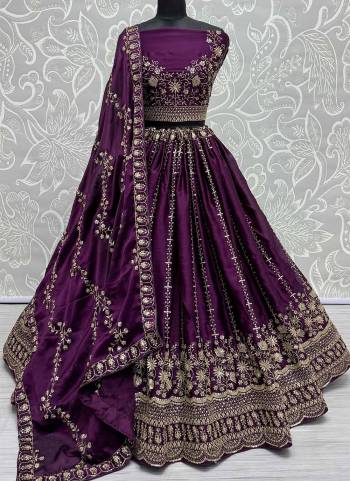 For A Fancy Designer Look,Grab These Lehenga Choli With Dupatta in Fine Colored.These Lehenga And Choli Are Satin Chiffon And Dupatta Are Fabricated On Satin Chiffon Pair.Its Beautified With Designer Jari,Sequance,Thread Embroidery Work.