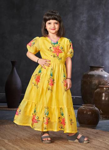 Grab These Beautiful Looking Readymade Kids Wear.These Long Kurti is Fabricated On Kota Checks.Its Beautified With Designer Digital Printed.