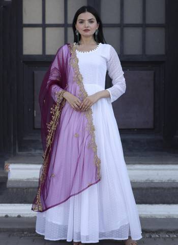 Attrective Looking These Beautiful Looking Readymade Long Gown With Dupatta.These Gown is Fabricated On Faux Georgette And Butterfly Net Dupatta.Its Beautified With Wevon Thousand Butti Designer With Embroidery Work Dupatta.