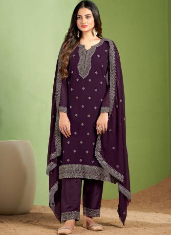 Grab These Looking Salwar Suit in Fine Colored Pair With Bottom And Dupatta.These Top And Dupatta Are Fabricated On Georgette Pair With Santoon Bottom.Its Beautified With Santoon Bottom.Its Beautified With Heavy Designer Embroidery Work.