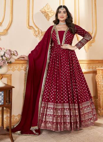 Attrective These Beautiful Looking Designer Gown With Dupatta.These Gown And Dupatta Is Fabricated On Faux Georgette.Its Beautified With Designer Metalic Foil Work.