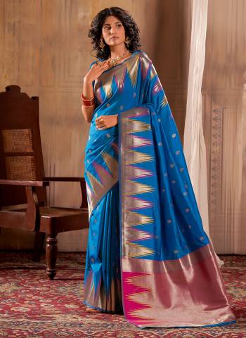 Looking These Traditional Saree in Fine Colored.These Saree Is Banarasi Silk And Blouse is Fabricated On Banarasi Silk.Its Beautified With Weaving Jari Designer.