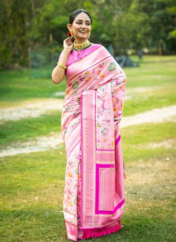 Attrective These Festive Wear Saree in Fine Colored.These Saree And Blouse is Fabricated On Banarasi Silk.Its Beautified With Wevon Rich Pallu Designer.