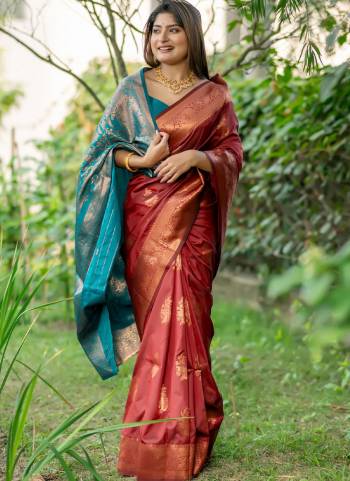 Attrective These Festive Wear Saree in Fine Colored.These Saree And Blouse is Fabricated On Tussar Silk.Its Beautified With Wevon Rich Pallu Jari Designer.