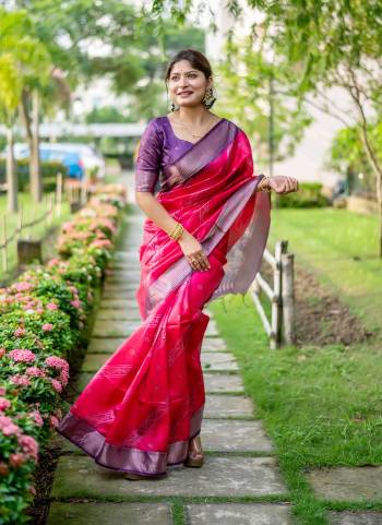 Garb These Party Wear Saree in Fine Colored.These Saree And Blouse is Fabricated On Raw Silk.Its Beautified With Weaving Jari Designer With Bandhani Printed.