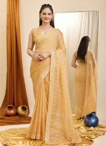 Garb These Party Wear Saree in Fine Colored.These Saree Are Georgette And Blouse is Art Silk Fabricated.Its Beautified With Designer Sequance Embroidery Work.