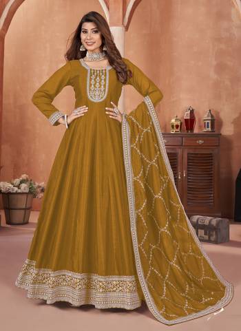Garb These Party Wear Anarkali Suit in Fine Colored Pair With Bottom And Dupatta.These Top And Dupatta Are Fabricated On Art Silk Pair With Santoon Bottom.Its Beautified With Santoon Inner.Its Beautified With Designer Heavy Embroidery Work.