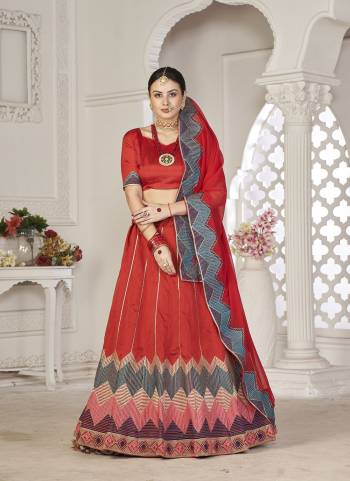 Grab These Party Wear Lehenga Choli in Fine Colored.These Lehenga Are Taffera Silk Choli Are Taffeta Silk And Dupatta Are Fabricated On Georgette Pair.Its Beautified With Designer Embroidery Work.