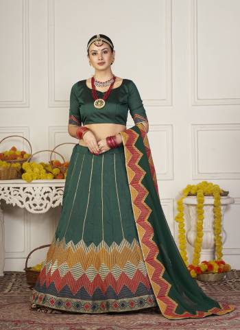 Grab These Party Wear Lehenga Choli in Fine Colored.These Lehenga Are Taffera Silk Choli Are Taffeta Silk And Dupatta Are Fabricated On Georgette Pair.Its Beautified With Designer Embroidery Work.