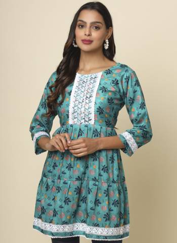 Garb These Beautiful Looking Readymade Kurti.These Kurti is Fabricated On Cotton.Its Beautified With Designer Printed With Lace.