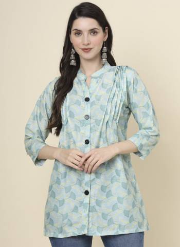 Attrective These Beautiful Looking Readymade Kurti.These Kurti is Fabricated On Cotton.Its Beautified With Designer Printed.