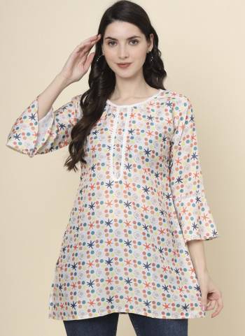 Attrective These Beautiful Looking Readymade Kurti.These Kurti is Fabricated On Cotton.Its Beautified With Designer Printed With Lace Work.