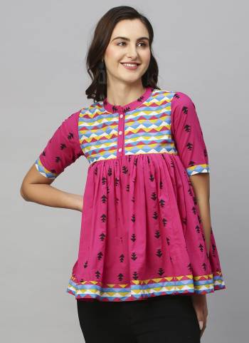 Attrective These Beautiful Looking Readymade Short Kurti.These Kurtis Fabricated On Cotton.Its Beautified With Designer Printed.