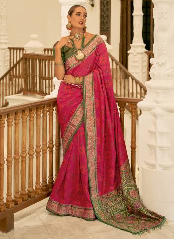 Looking These Party Wear Traditional Saree in Fine Colored.These Saree And Blouse is Fabricated On Banarasi Silk.Its Beautified With Weaving Patola Designer.