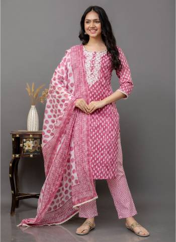 Attrective These Suit in Fine Colored Pair With Bottom And Dupatta.These Top And Bottom Are Fabricated On Cotton Pair With Cotton Dupatta.Its Beautified With Designer Printed,Embroidery, Lace Work.