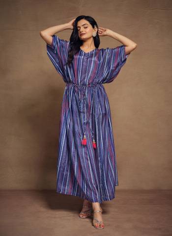 Garb These Beautiful Looking Readymade Kaftan.These Kaftan Are Art Silk Fabricated.Its Beautified With Disigner Printed.