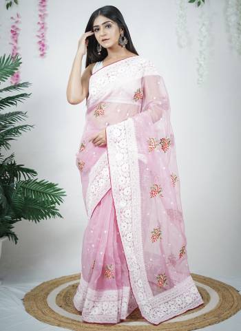 Attrective Looking These Party Wear Saree in Fine Colored.These Saree Are Organza And Blouse is Fabricated On Art Silk.Its Beautified With Designer Embroidery Work.