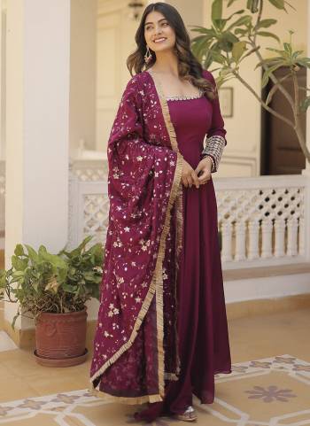 Attrective Looking These Beautiful Looking Readymade Long Gown With Dupatta.These Gown is Fabricated On Vichitra Silk And Vichitra Silk Dupatta.Its Beautified With Designer Jari,Sequance Embroidery Work.