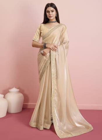 Looking These Designer Saree in Fine Colored.These Saree Are Jimmy Choo And Blouse is Art Silk Fabricated.Its Beautified With Designer Embroidery Work Lace Border & Blouse.