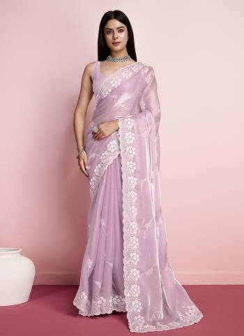 Looking These Party Wear Saree in Fine Colored.These Saree Are Jimmy Choo And Blouse is Art Silk Fabricated.Its Beautified With Designer Sequance Embroidery Work.