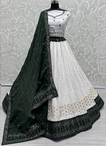 For A Fancy Designer Look,Grab These Lehenga Choli With Dupatta in Fine Colored.These Lehenga And Choli Are Georgette And Dupatta Are Fabricated On Chiffon Pair.Its Beautified With Designer Sequance,Cotton Thread Embroidery Work.