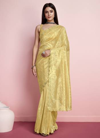 Garb These Designer Party Wear Saree in Fine Colored.These Saree Are Silver Twill Net And Blouse is Silver Twill Net Fabricated.Its Beautified With Designer Thread,Sequance Embroidery Work.