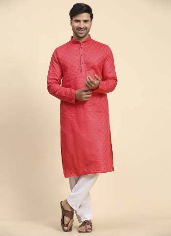 For A festive Wear,Grab These Readymade Kurta in Fine Colored.These Kurta is Fabricated On Cotton With Wevon Designer Work.Buy Now.