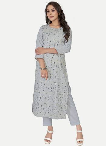 Looking These Designer Long Kurti in Fine Colored.These Kurti Are Modal Silk Fabricted.Its Beautified With Designer Foil Printed.