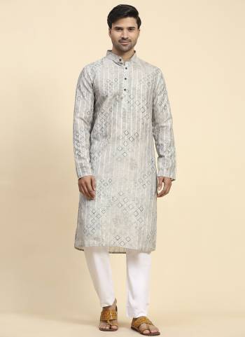 For A festive Wear,Grab These Readymade Kurta in Fine Colored.These Kurta is Fabricated On Rado Cotton With Designer Digital Printed.Buy Now.