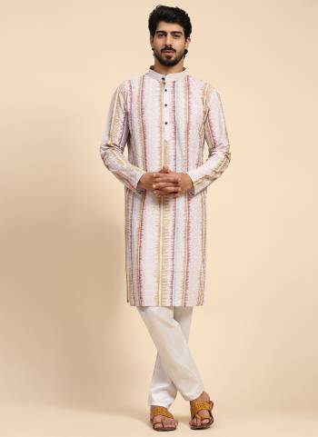 For A festive Wear,Grab These Readymade Kurta in Fine Colored.These Kurta is Fabricated On Viscose Cotton With Designer Digital Printed.Buy Now.