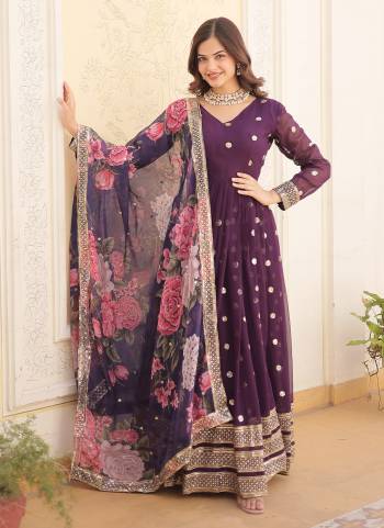 Attrective Looking These Beautiful Looking Readymade Long Gown With Dupatta.These Gown is Fabricated On Faux Georgette And Tabby Silk Dupatta.Its Beautified With Designer Jari,Sequance Embroidery Work,Printed Dupatta.