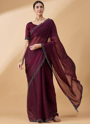 Garb These Designer Party Wear Saree in Fine Colored.These Saree And Blouse Organza is Fabricated.Its Beautified Desiger Swarovski,Stone Work.