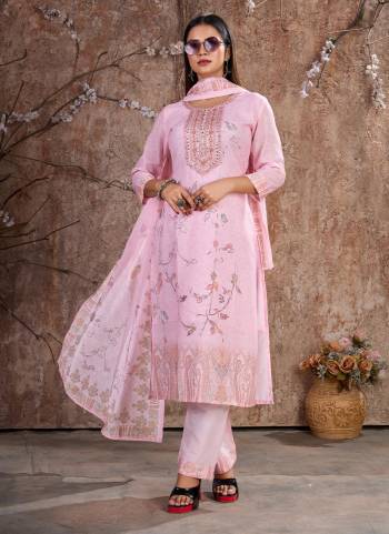 Attrective These Party Wear Suit in Fine Colored Pair With Bottom And Dupatta.These Top And Dupatta Are Lilen Cotton And Pair With Cotton Bottom.Its Beautified With Cotton Inner.Its Beautified With Floral Printed With Designer Embroidery Work.