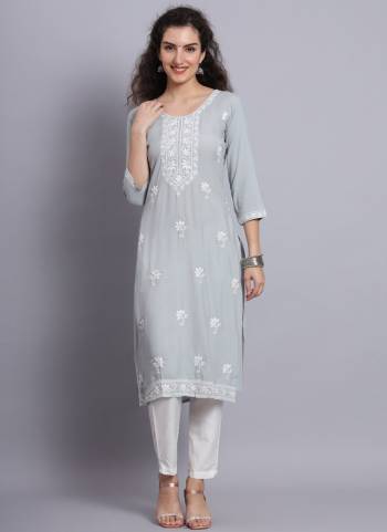 Attrective These Beautiful Looking Readymade Kurti.These Kurti is Fabricated On Rayon.Its Beautified With Designer Lucknowi Chikankari Embroidery Work.