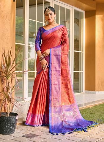 Garb These Party Wear Saree in Fine Colored.These Saree And Blouse is Fabricated On Kanchi Silk.Its Beautified With Weavon Jari Designer.