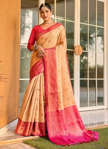 Garb These Party Wear Saree in Fine Colored.These Saree And Blouse is Fabricated On Kanchi Silk.Its Beautified With Weavon Jari Designer.