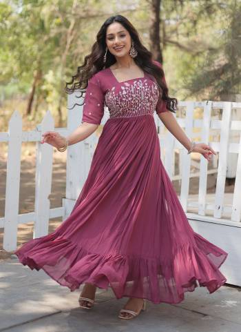 Attrective Looking These Beautiful Looking Readymade Long Gown.These Gown is Fabricated On Faux Georgette.Its Beautified With Designer Thread,Sequance Embroidery Work.