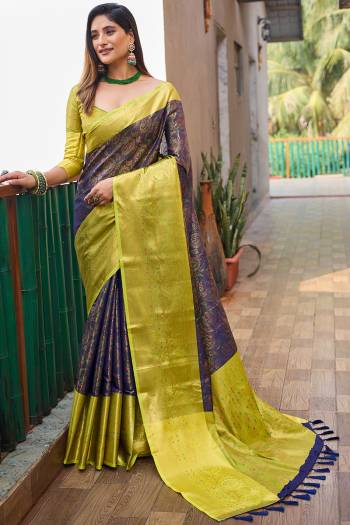 Garb These Party Wear Saree in Fine Colored.These Saree And Blouse is Fabricated On Kanjivaram Silk.Its Beautified With Weavon Jacquard Designer.