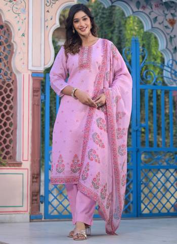 Garb These Beautiful Looking Readymade Suits.These Top Are Linen And Bottom Are Cotton And Dupatta Are Linen Fabricated.Its Beautified With Disigner Printed.