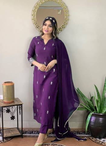 Grab These Readymade Suit in Fine Colored Pair With Bottom And Dupatta.These Top And Bottom Are Fabricated On Rayon Slub Pair With Chinon Dupatta.Its Beautified With Designer Embroidery Work.