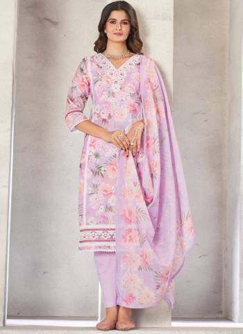 Attrective These Party Wear Suit in Fine Colored Pair With Bottom And Dupatta.These Top And Dupatta Are Lilen Cotton And Pair With Cotton Bottom.Its Beautified With Cotton Inner.Its Beautified With Floral Printed With Designer Embroidery Work.