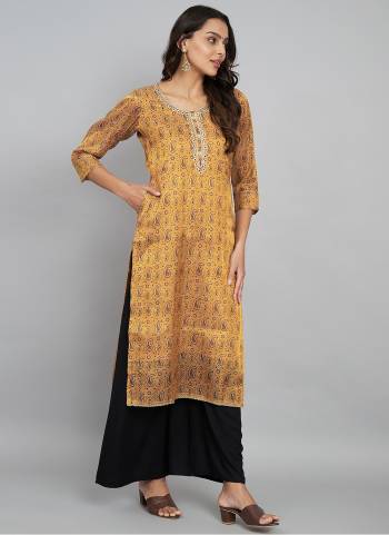 Looking These Beautiful Looking Readymade Long Kurti.These Kurti Are Tissue Silk Fabricated.Its Beautified With Disigner Printed With Embroidery Work.