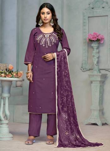 Attrective These Beautiful Looking Partywear Readymade Suits.These Top Are Rayon Cotton And Bottom Are Rayon Cotton And Dupatta Are Nazmin Fabricated.Its Beautified With Disigner Embroidery Work.